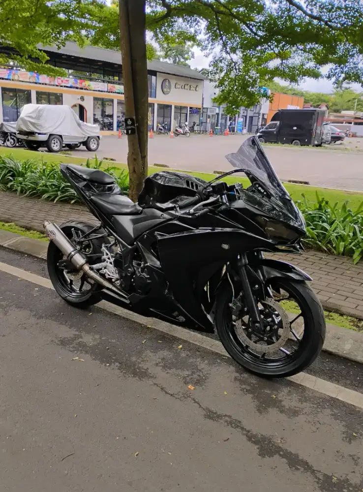 R25 2014 black edition