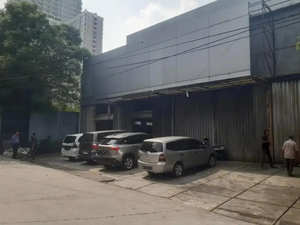 Showroom Mobil Bagus Murah 70% NJOP Siap Pakai Strategis Di Jakarta Pusat