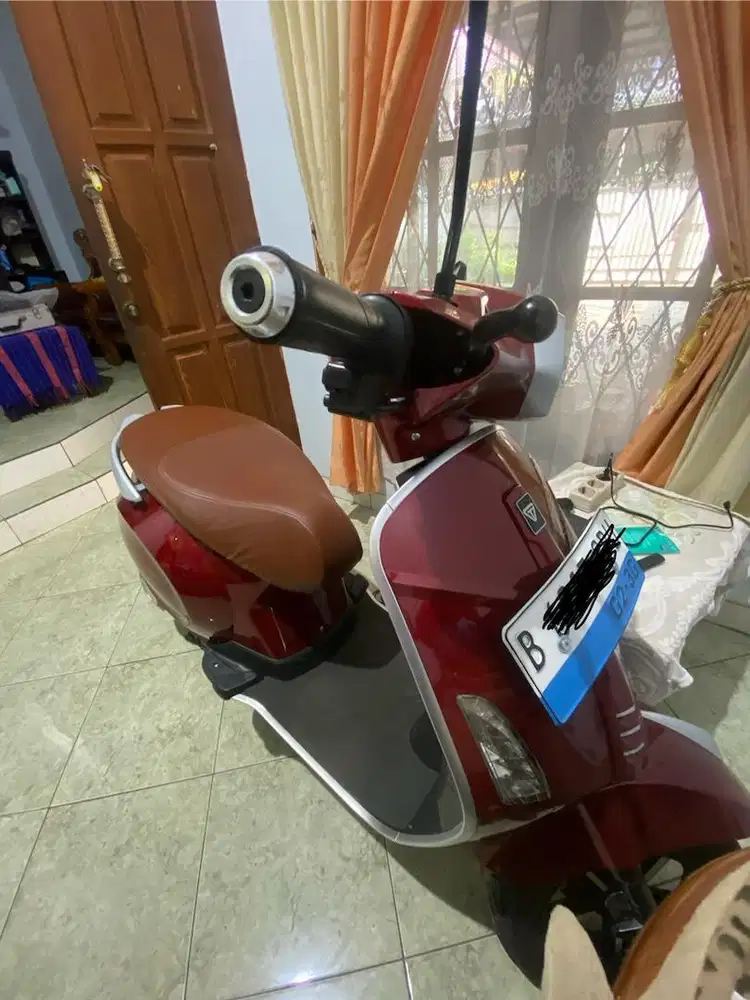 Vespa Listrik Model Merek Greentech Nego