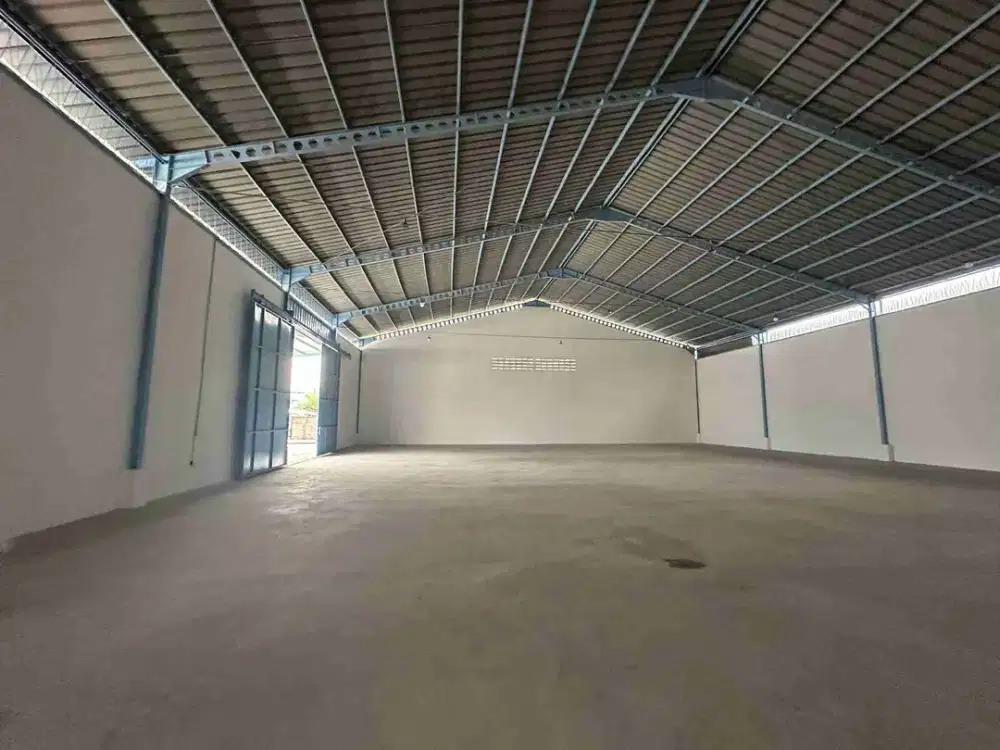 gudang bangunan baru, siap pakai, strategis, akses kontainer 40 ft di Cipondoh,tangerang, banten