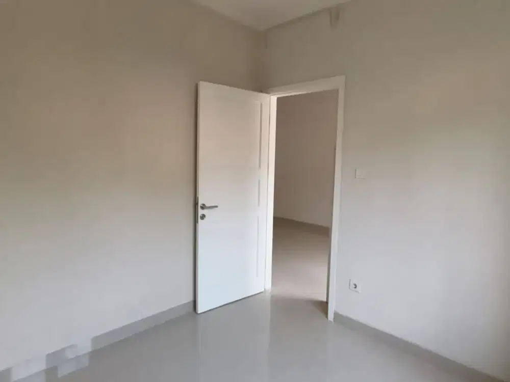 DISEWAKAN RUMAH 2 LANTAI SAMARA VILLAGE, GADING SERPONG, 2 KAMAR TIDUR SIAP HUNI  –  For direct renter only