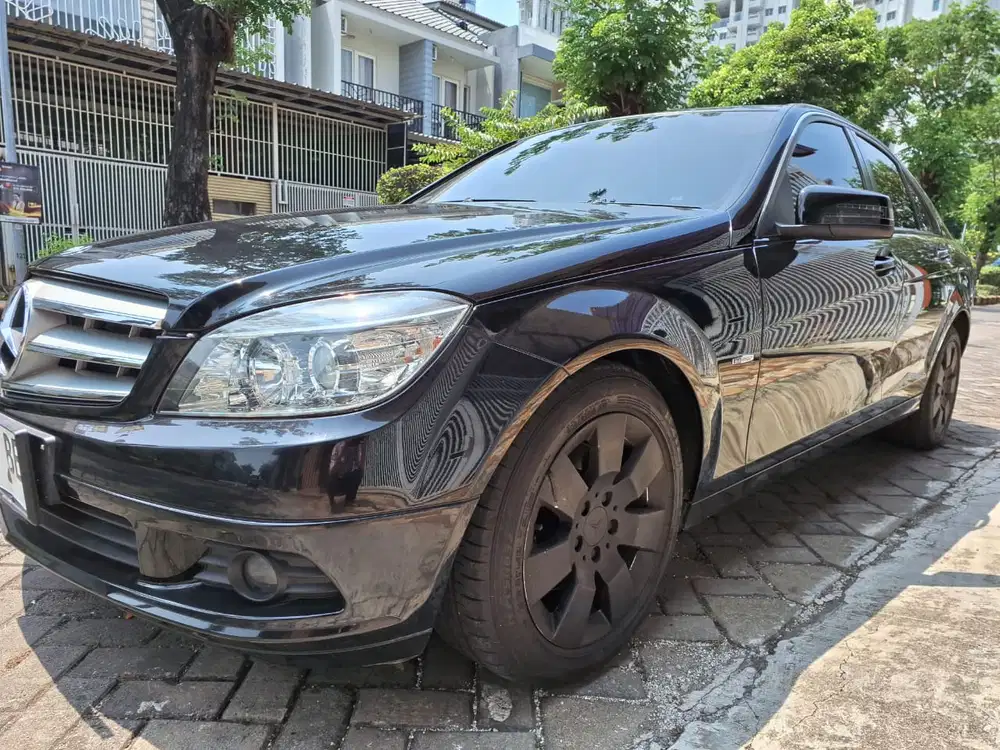 Mercedes-Benz C200 2010 Bensin