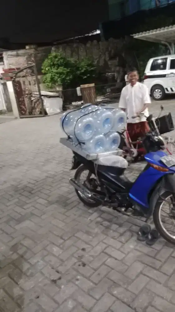 PENJUAL AIR MINUM GALON