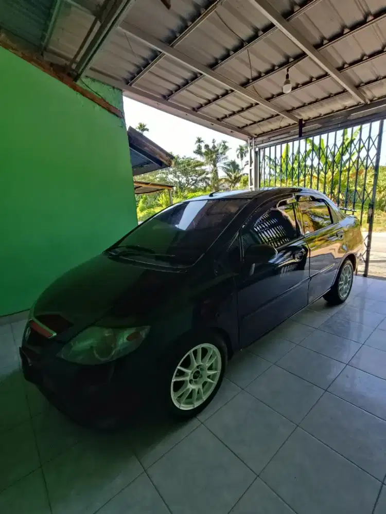 Honda city 2003 metik