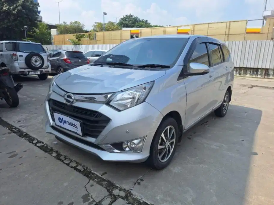 LOW DP Daihatsu Sigra 1.2 R Deluxe Bensin-MT 2017 KFR