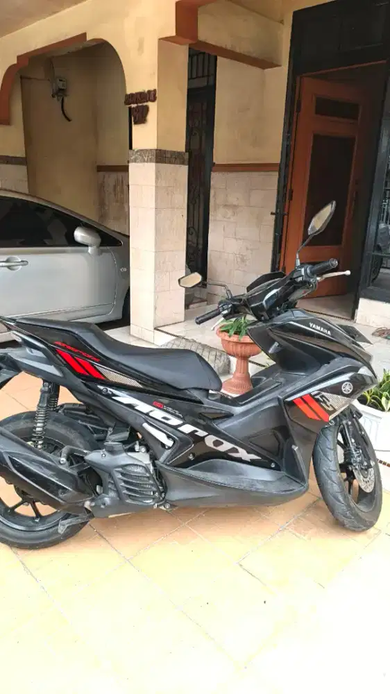 Yamaha AEROX 2017 warna Hitam KM Rendah