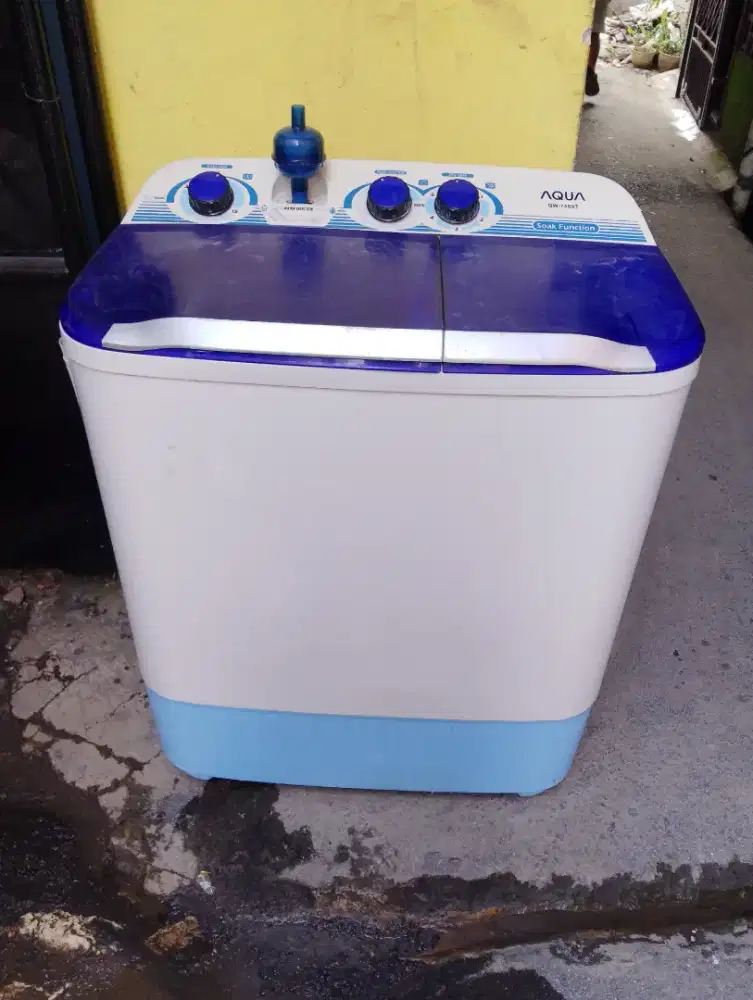 Mesin cuci Aqua 7kg