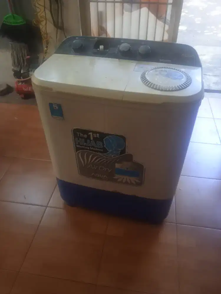 Jual mesin cuci Aqua bekas