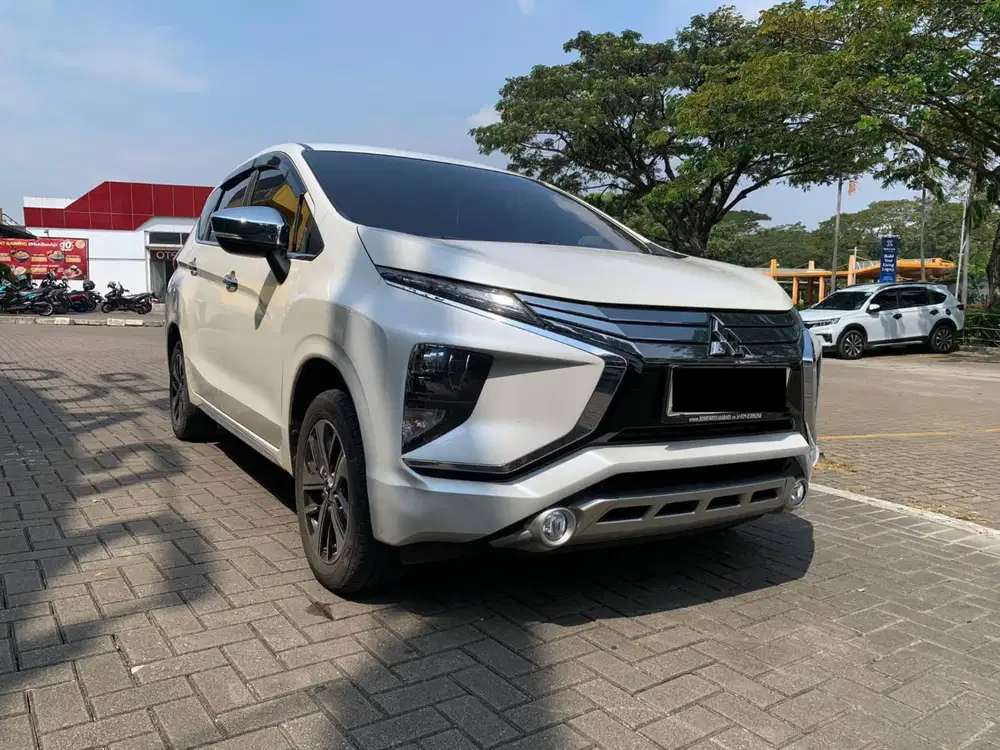 XPANDER ULTIMATE 2018 AT PUTIH