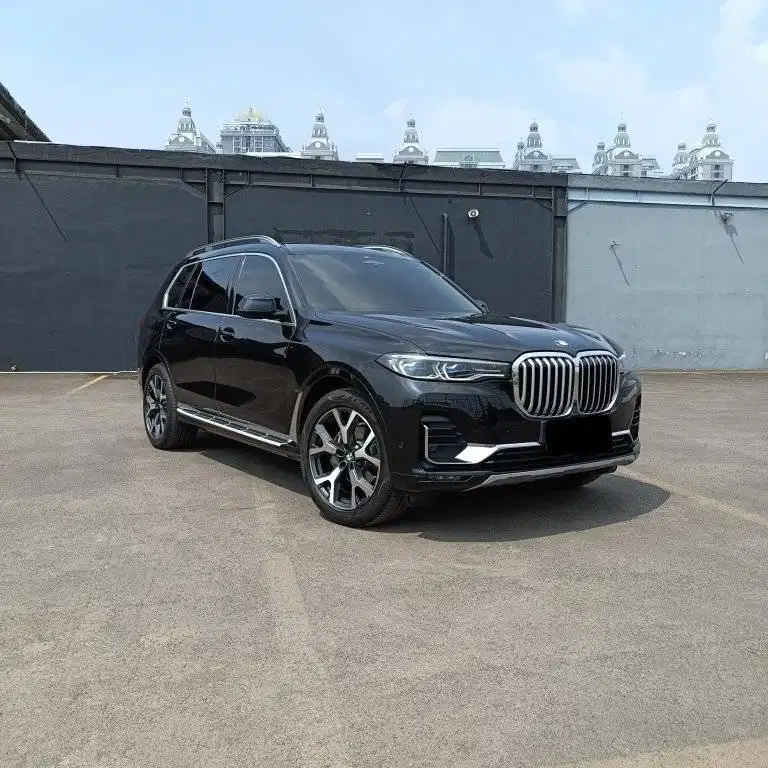2022 BMW x7 xDrive40i Opulence KM 38000