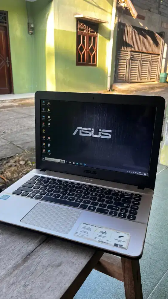 ASUS X441U core i3