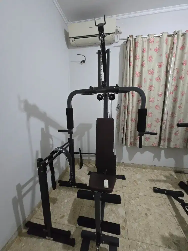 Mesin alat gym fitness butterfly