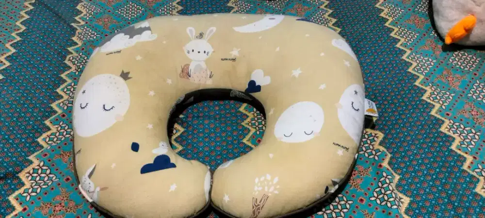 Bantal menyusui