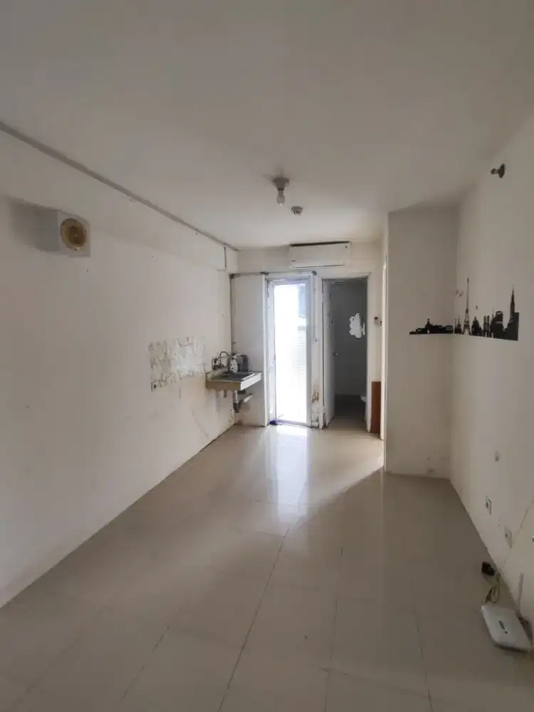 Disewakan 2BR kosongan lantai rendah Bassura City