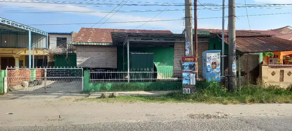 Dijual rumah strategis