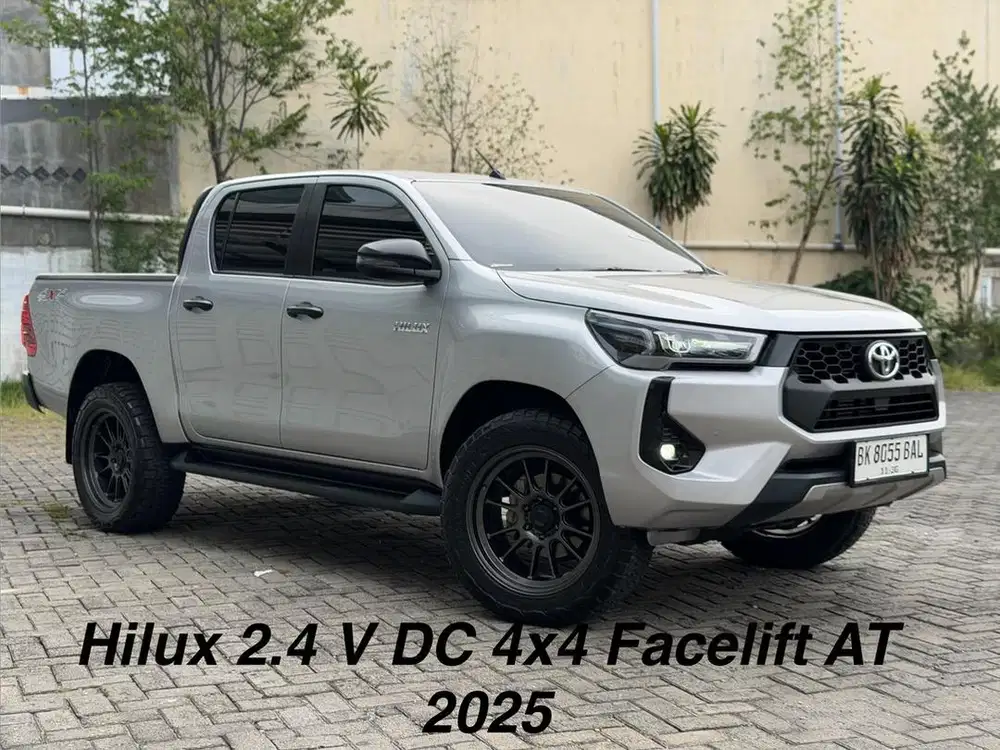 TOYOTA HILUX 2.4 V DC 4x4 AT 2025 FACELIFT
