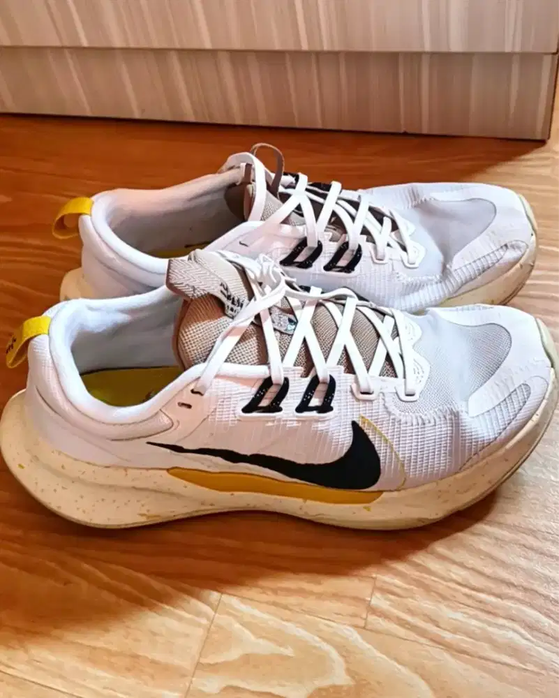 Sepatu Nike JUNIPER TRAIL
