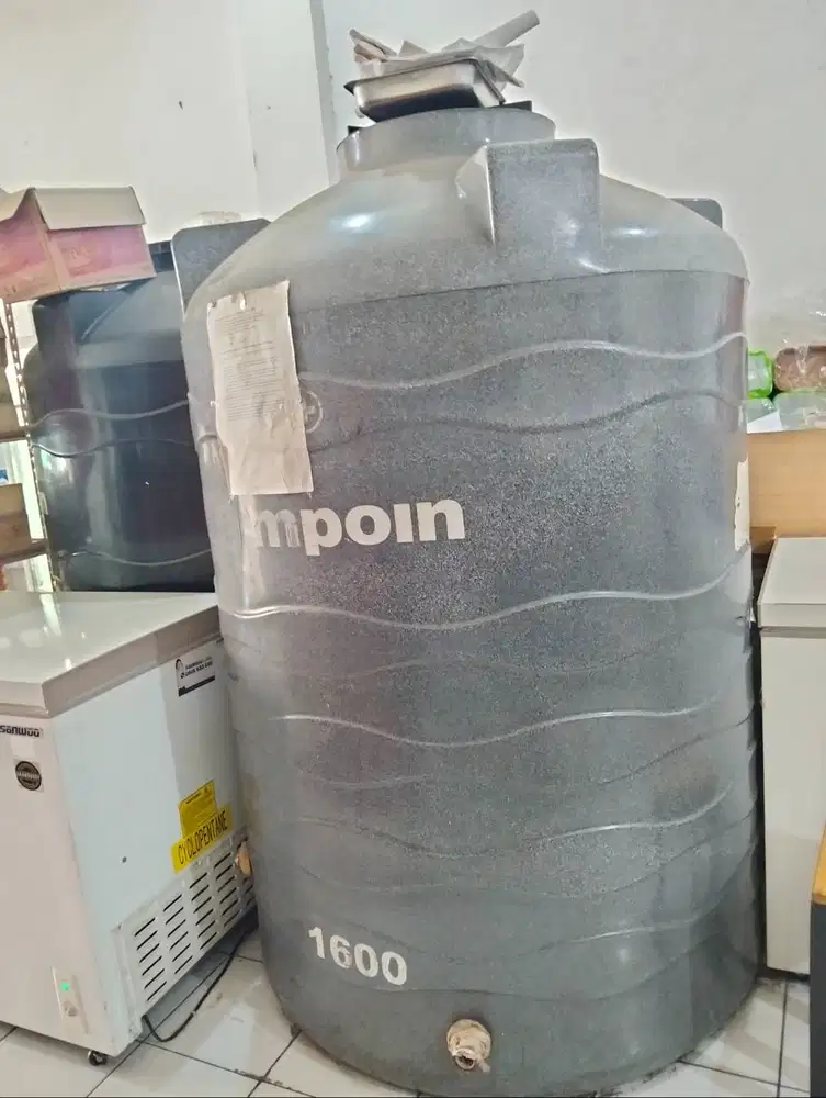 Toren air 1600 liter