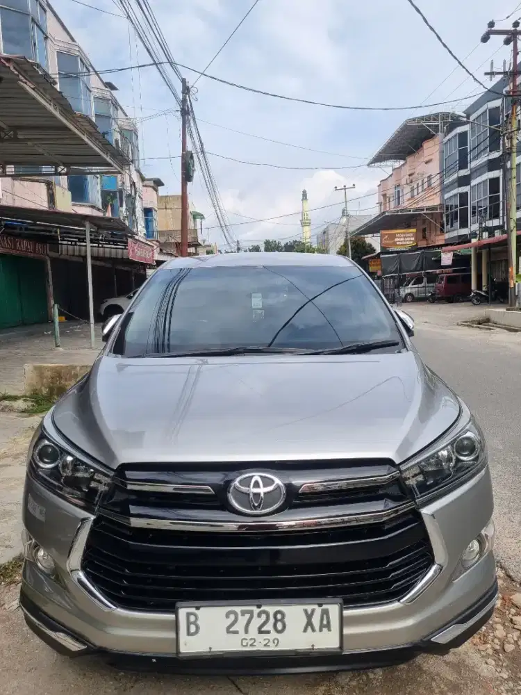 Dijual innova venturer 2019 Diesel AT