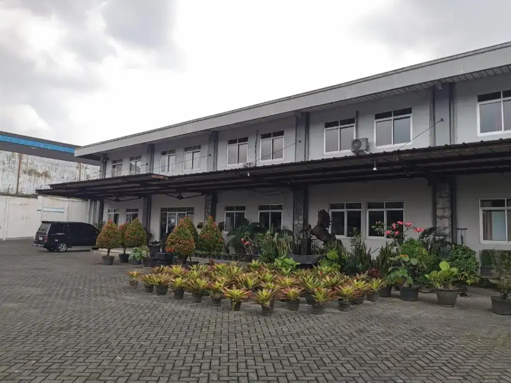 Disewa Gudang Ex Pabrik, Luas dan Strategis di Malang