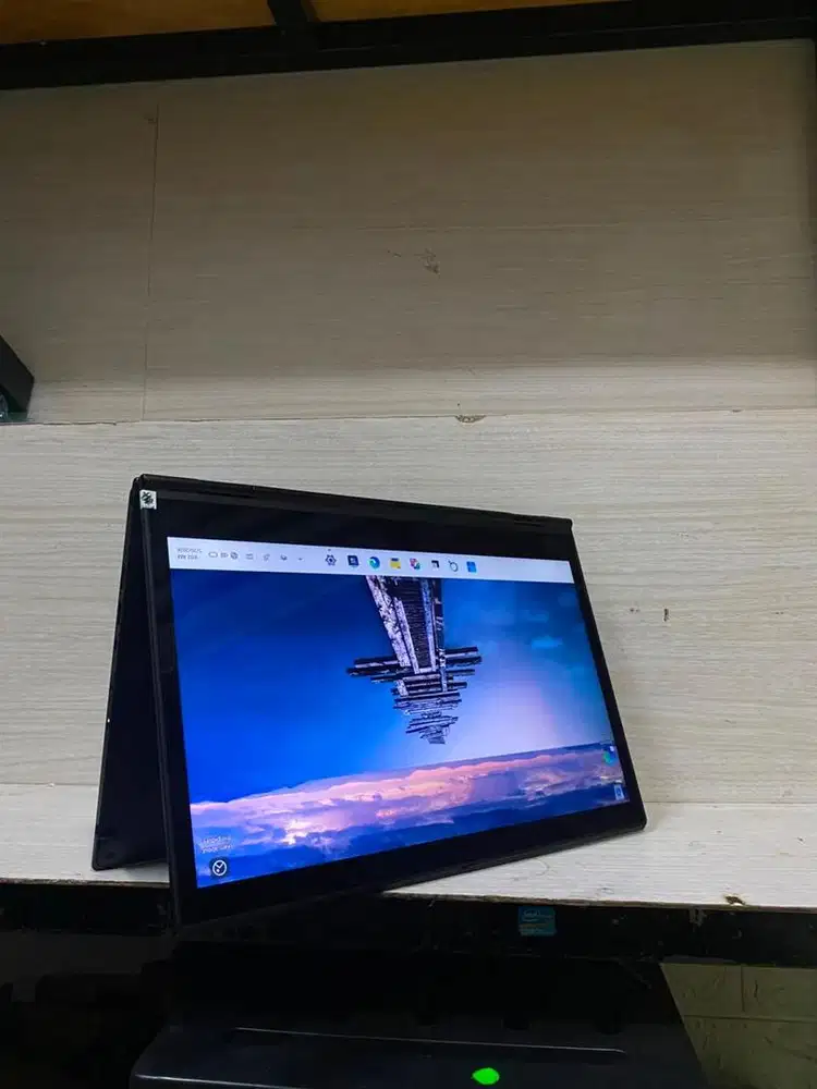Laptop X1 Yoga Flip Touch || i5 gen 8 || 16gb || 256gb || Bergaransi