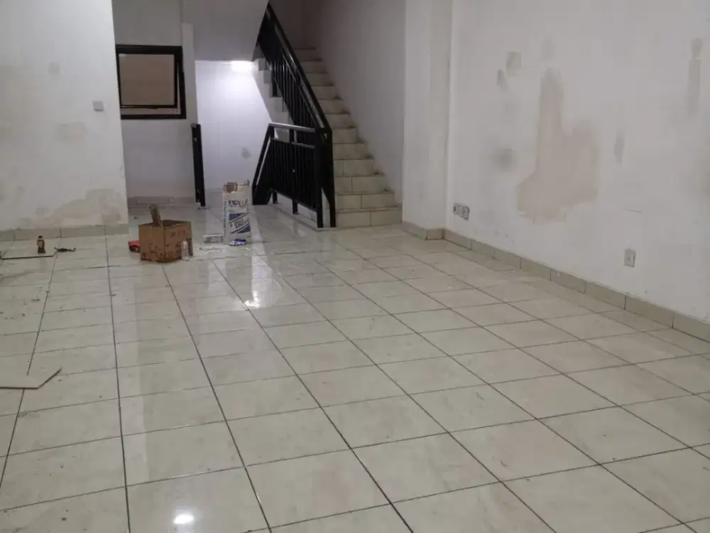 Ruko 3 Lantai JGC Cakung Jakarta Timur – Cocok untuk Kantor & Usaha