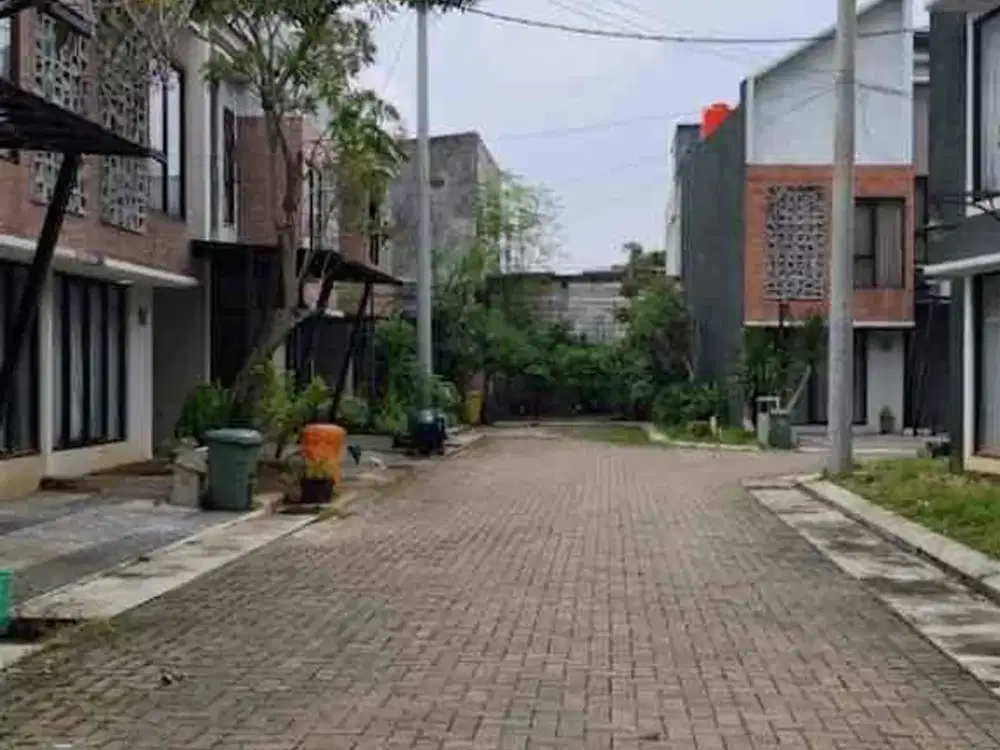Dijual Rumah Siap Huni.                 Jl Beruang Bintaro