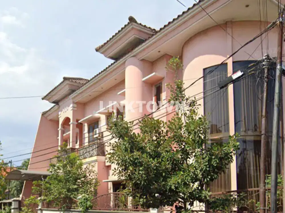 Posisi Hook Rumah Semifurnished di Kutisari Utara Dekat Kendangsari