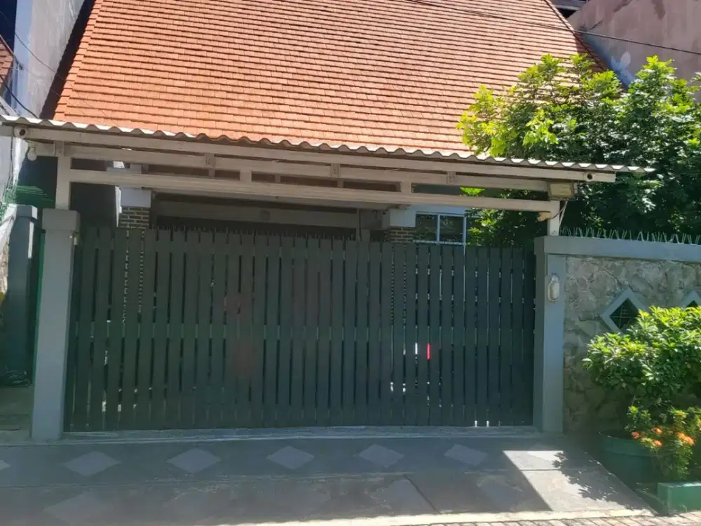 Rumah Terawat Kebonsari Elveka Strategis Siap Huni