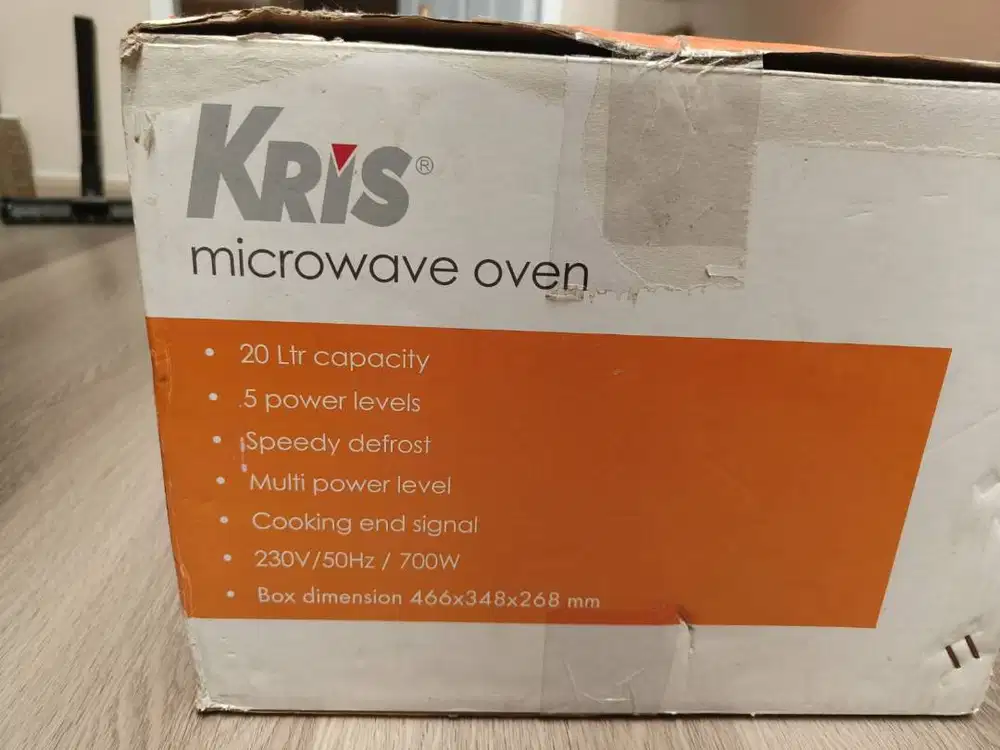 Microwave Kris 700 WATT