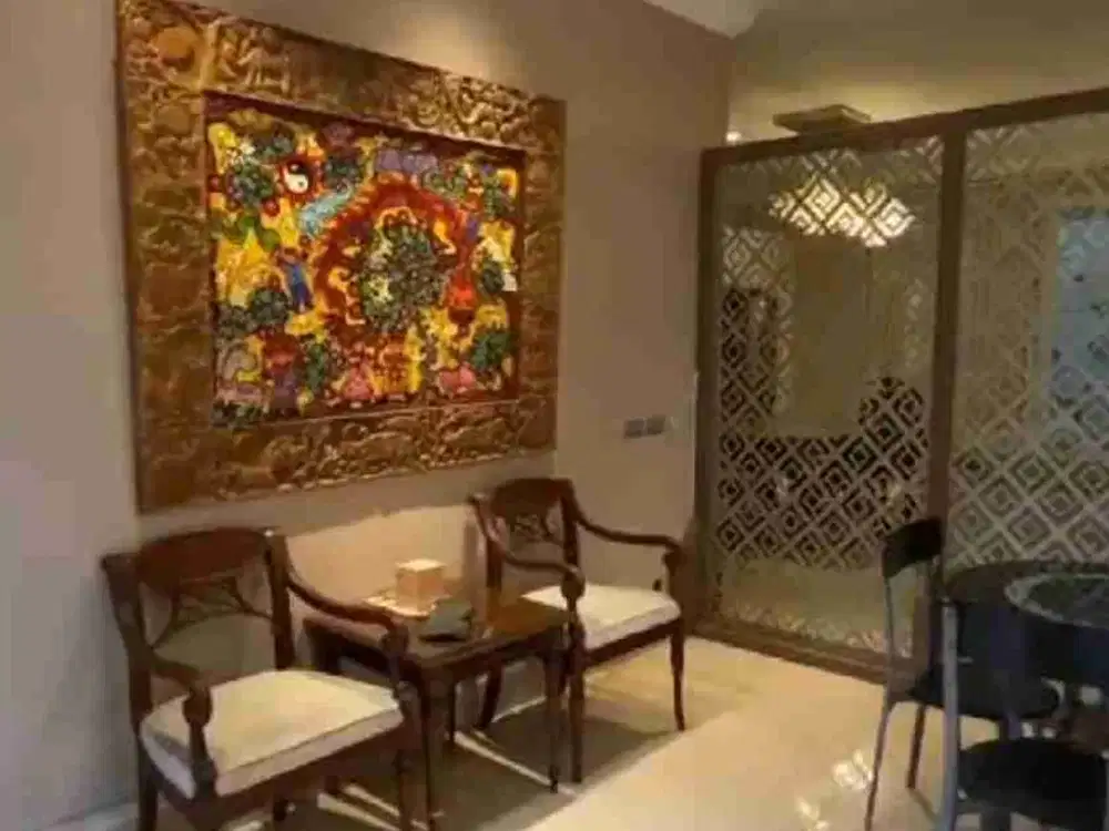 Rumah Pondok Indah dengan Pool , lift dan Full Furnish