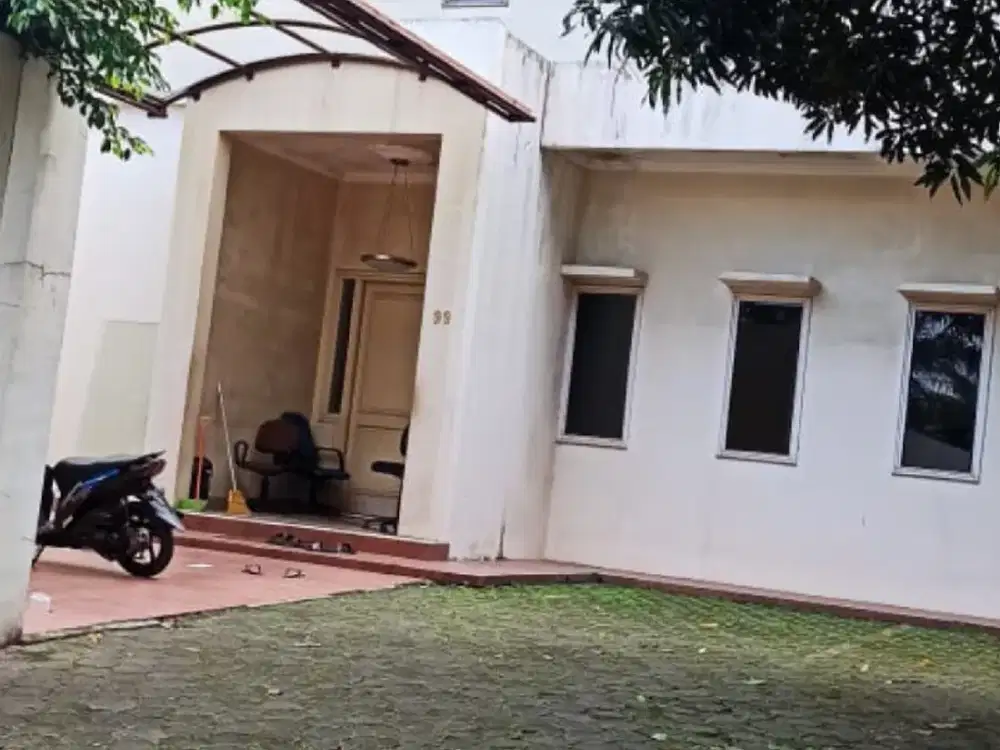 Rumah Luas Ex Kantor Siap Huni Di Ragunan Jakarta Selatan