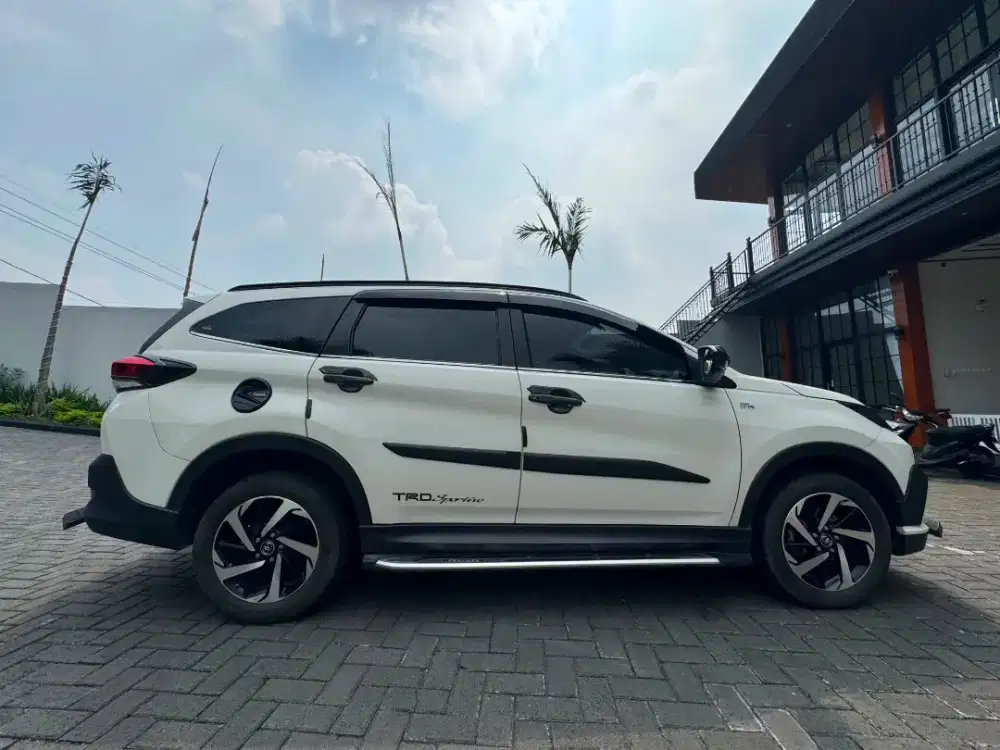 Toyota Rush TRD Sportivo 1.5 AT 2021