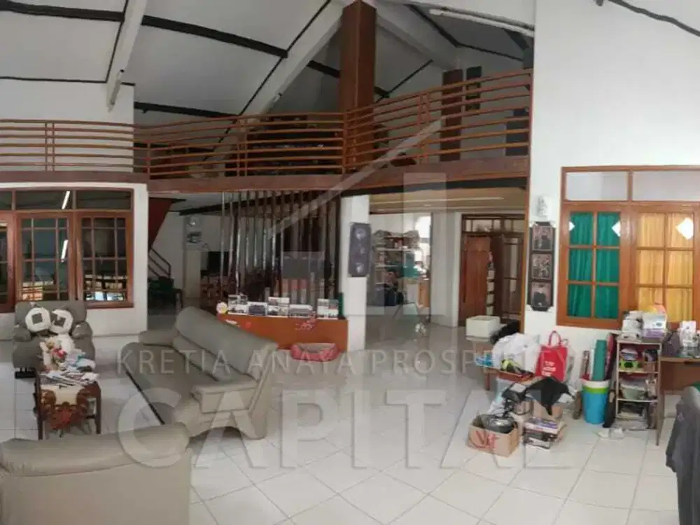 RUMAH HOEK NYAMAN DI ANTAPANI DENGAN AKSES 1 MOBIL