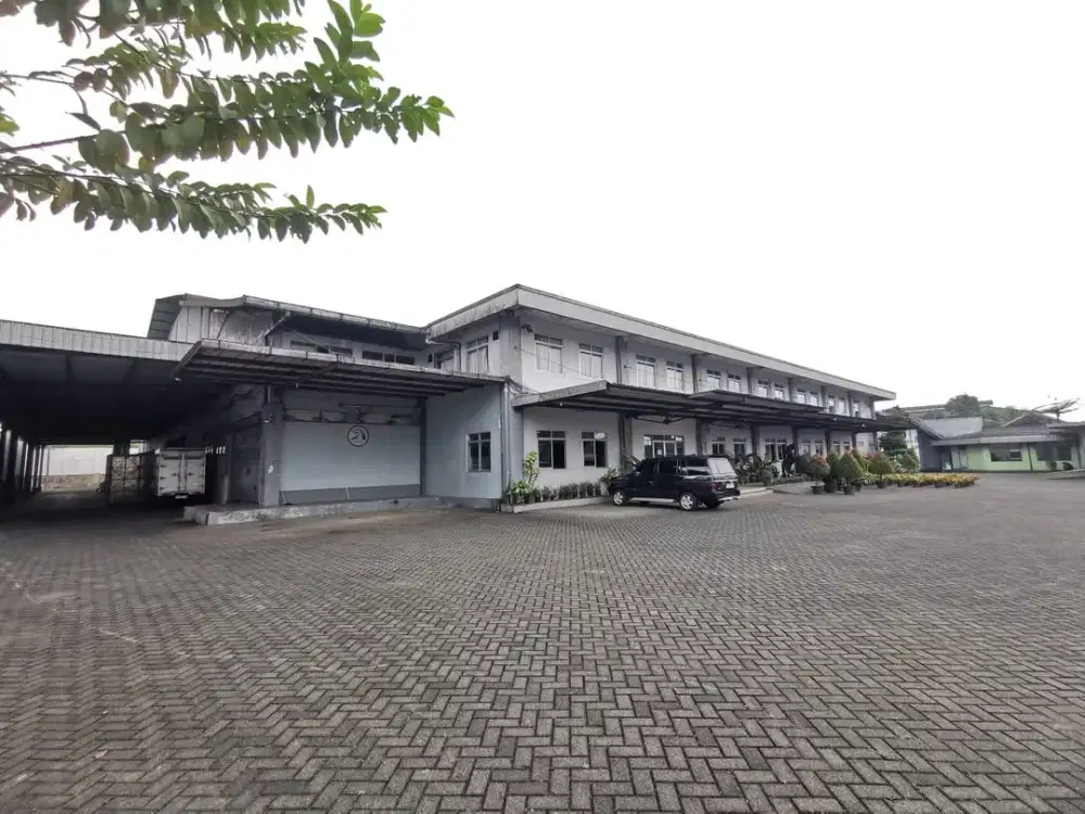 Dijual Gudang Ex Pabrik Lokasi Strategis di Malang