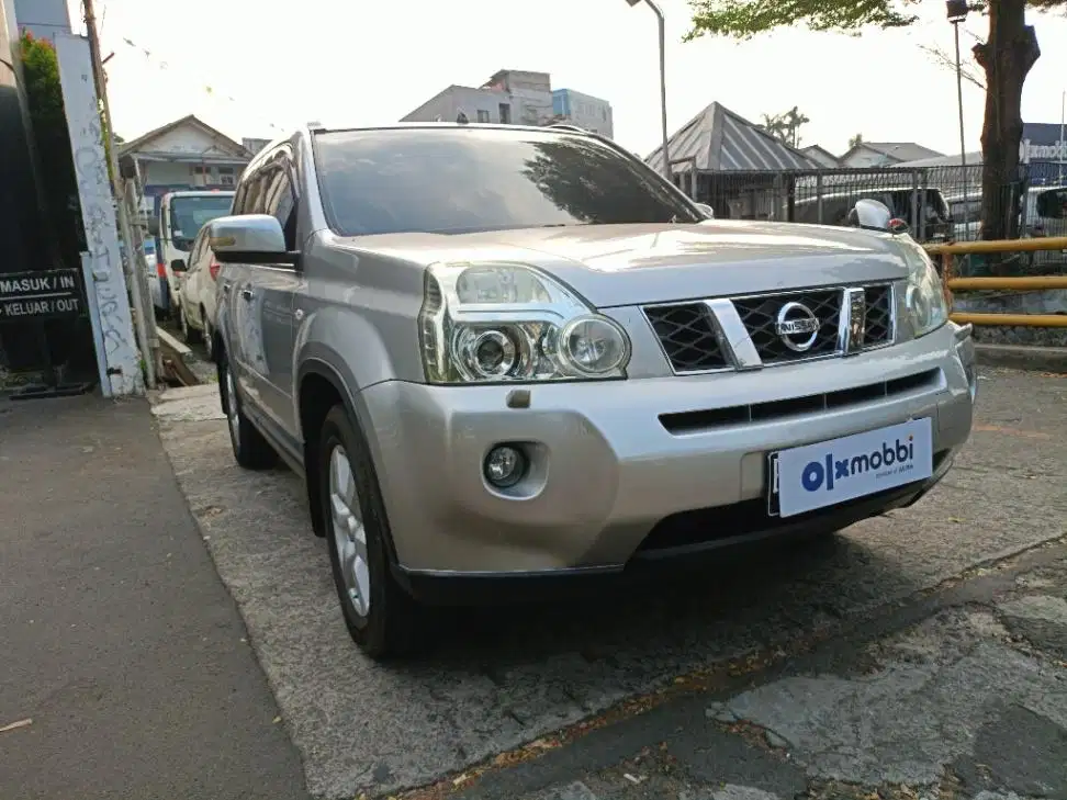 DP MURAH Nissan X-Trail 2.5 ST Bensin-AT 2012  CUZBB