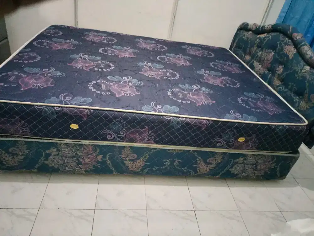 Dijual Springbed + Dipan 160 x 200