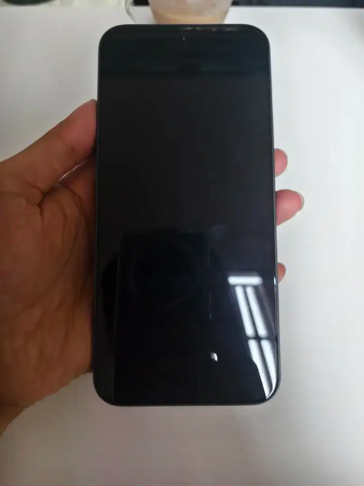 Iqoo Z11 8/128. Snap 7s gen 4, 9000mah