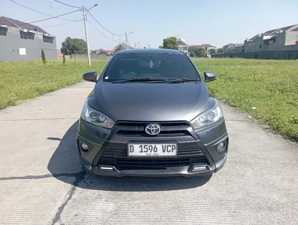 YARIS S TRD TAHUN 2014 DP 8 JT.AN
