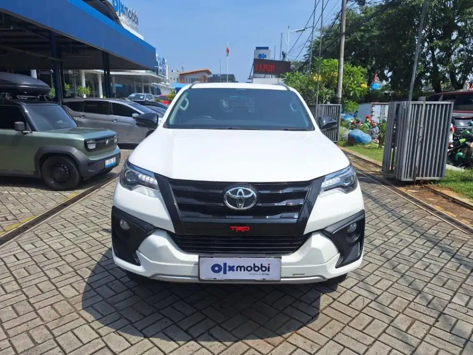 TDP 1 JUTA Toyota Fortuner 2.4 4x2 VRZ Solar-AT 2018 Putih CULPB