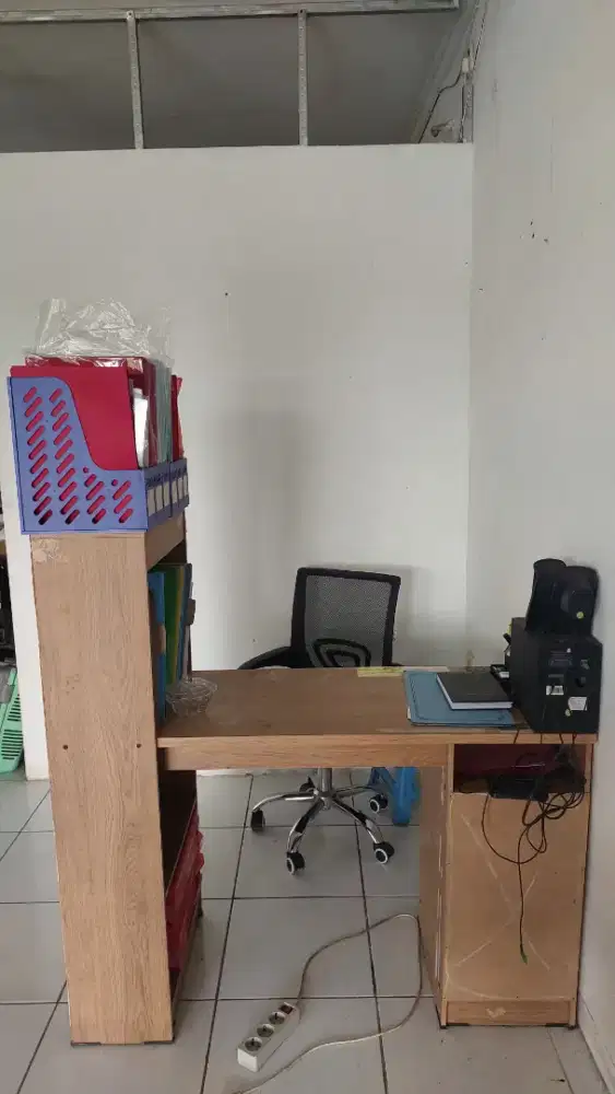 Meja Kerja Plus Rak