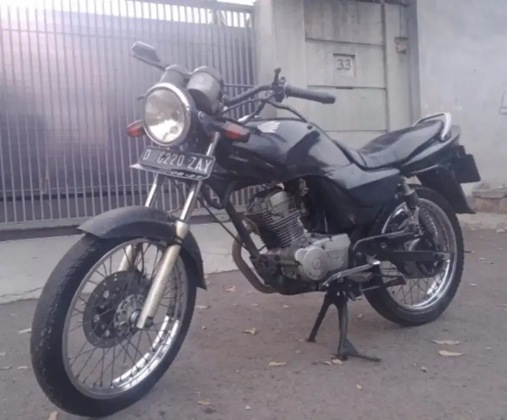 Megapro hiu 2002