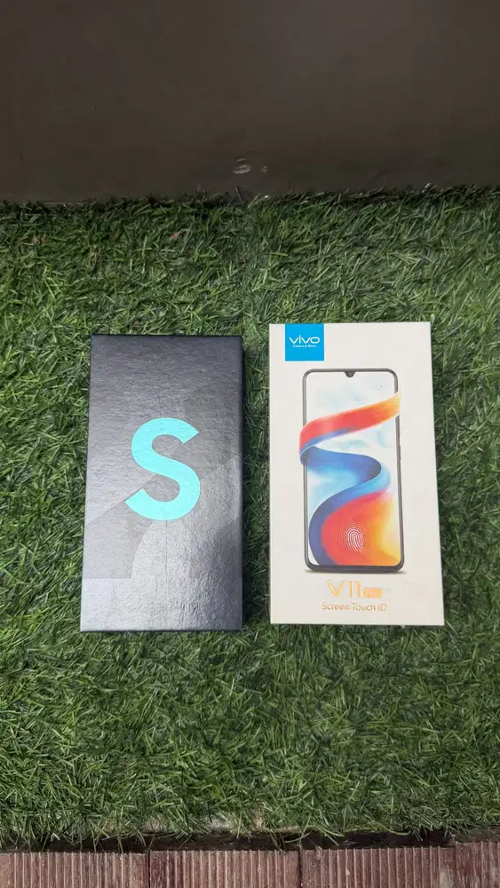 (BUNDLE 2 HP) Samsung Galaxy S22 Ultra 12/512GB + VIVO V11 Pro 6/64GB