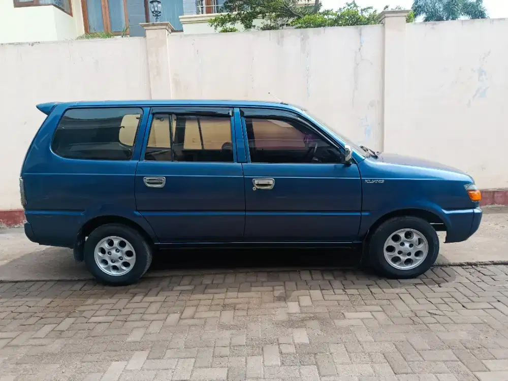 Kijang kapsul lsx