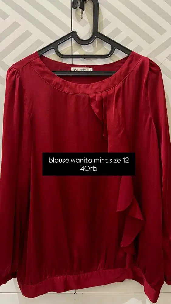 blouse atasan Merk Mint
