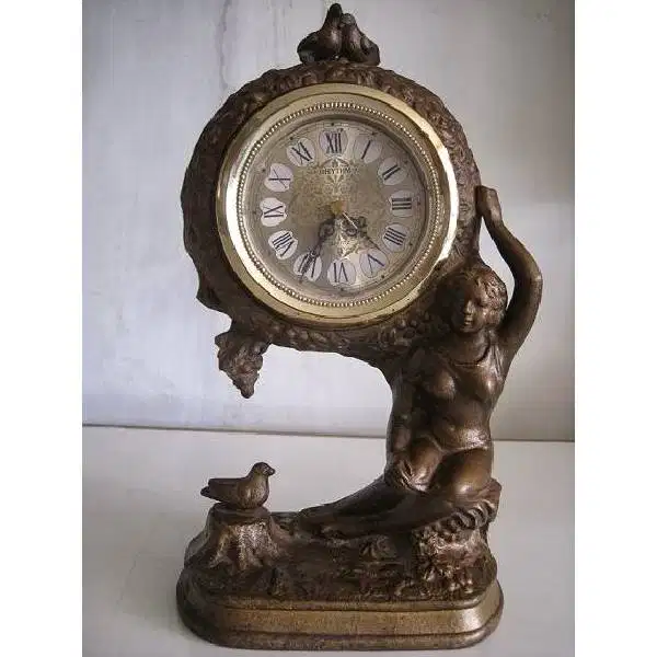 Vintage jam duduk/meja antik berornamen european style