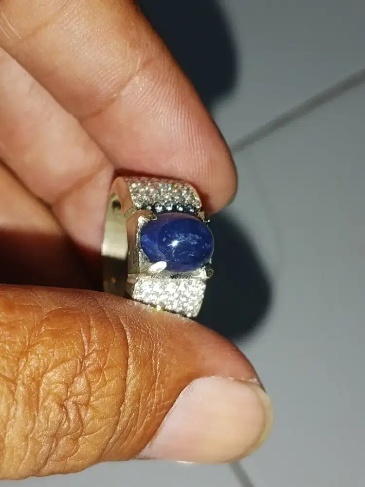 Blue sapphire Sri Lanka