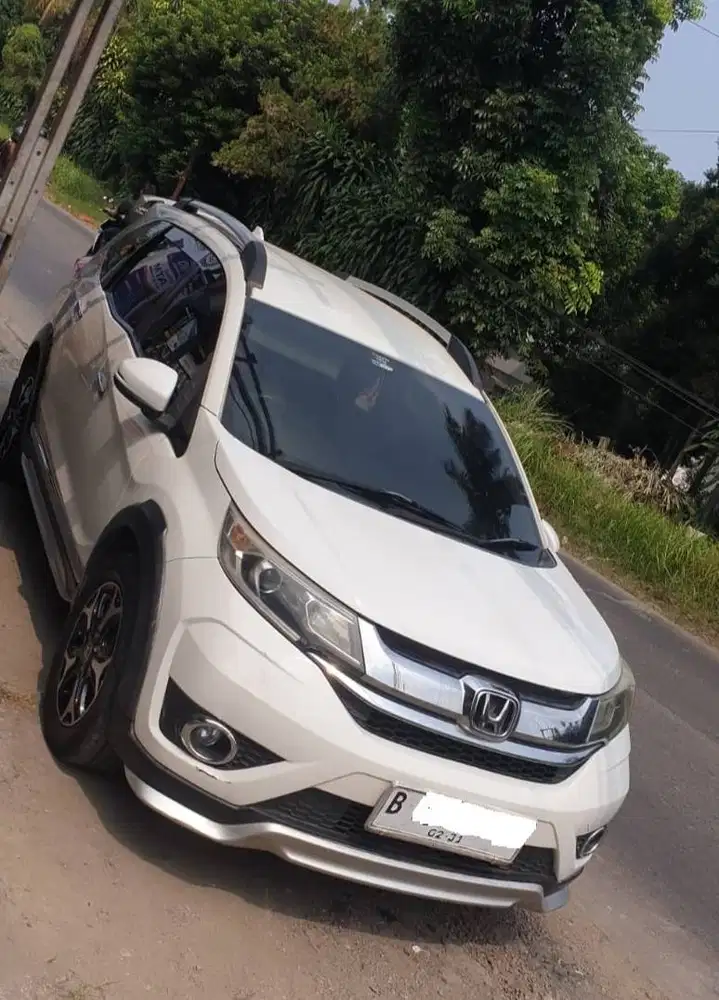 Dijual Honda BR-V Prestige Putih ( Tipe Tertinggi )
