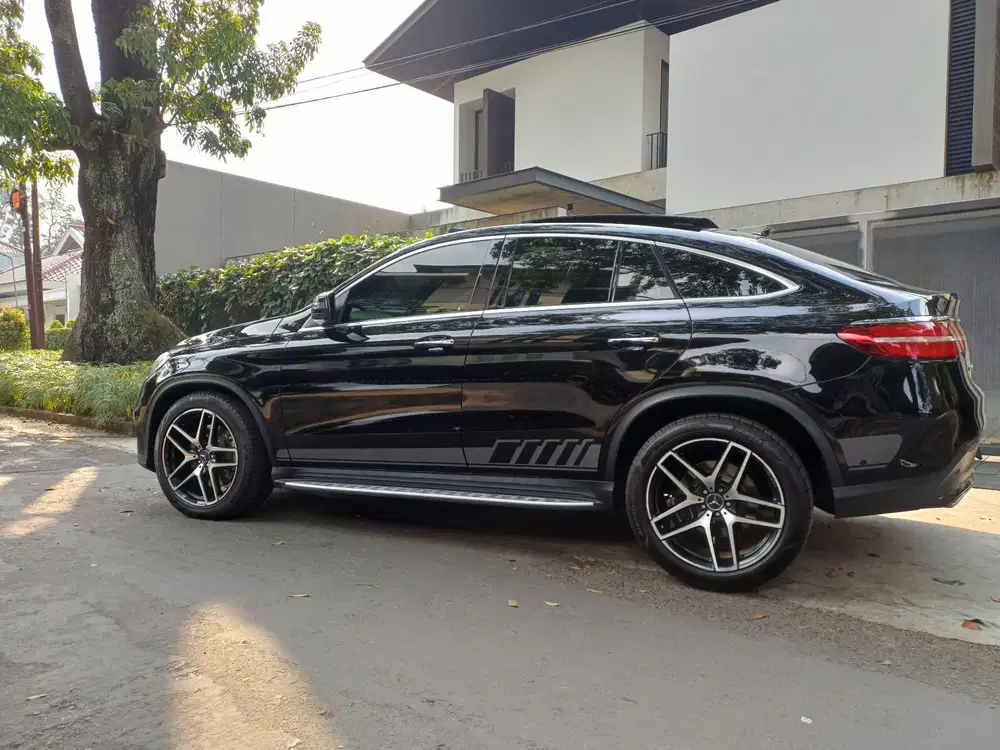 Mercedes-Benz GLE400 2018 Bensin