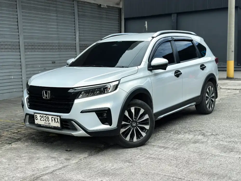HONDA BR-V PRESTIGE SENSING AT 2023 PUTIH